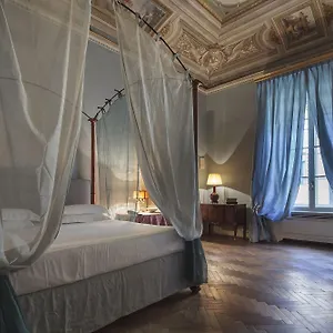 Al Palazzo Del Marchese Di Camugliano Residenza D'epoca Italia